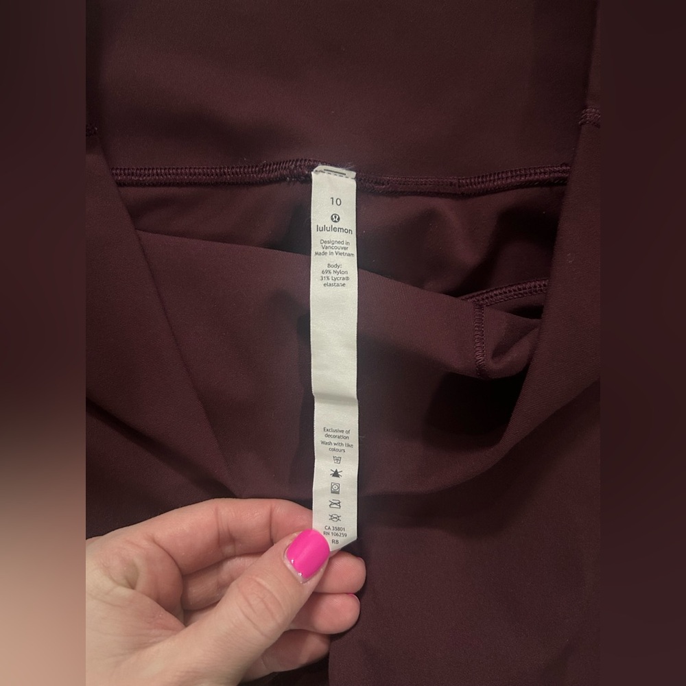 Lululemon 28” Leggings - Picture 3 of 4